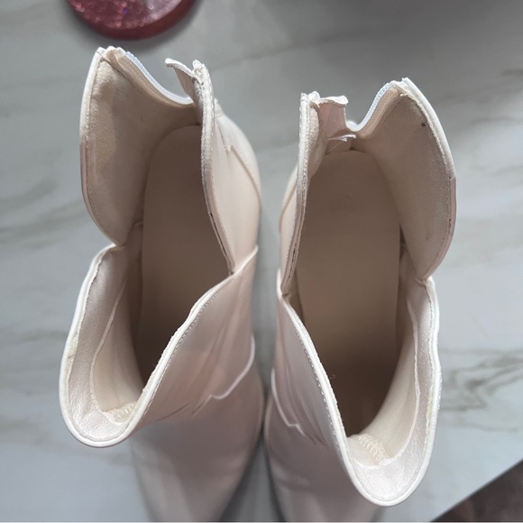 Like New Cream Cowboy Style Ankle boots - Picture 5 of 5